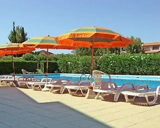 Residenza Dei Cavalleggeri מלון דירות